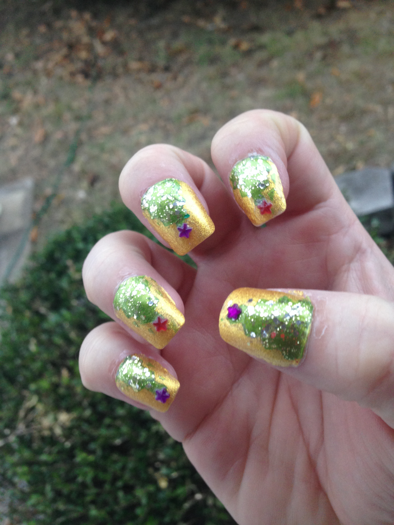 Illustration for article titled Merry Christmas from my nails